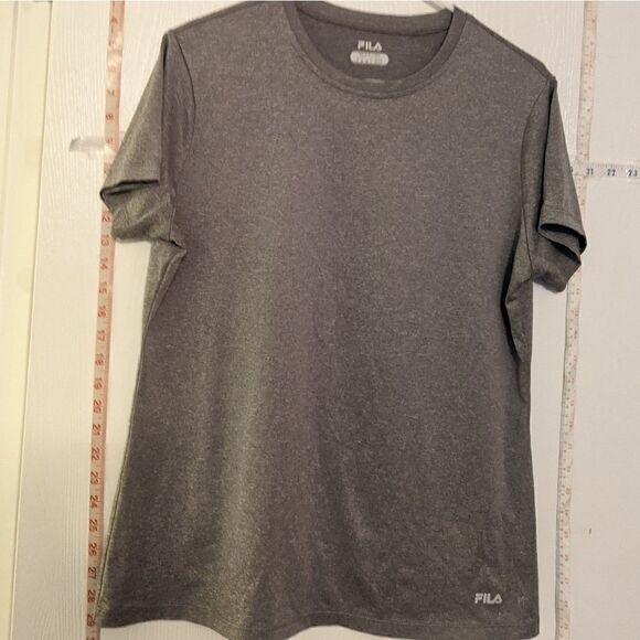 FILA LADIES SIZE XL GRAY PERFORMANCE SHIRT - Picture 1 of 6